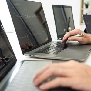 Laptop Buyer's Guide 2025: Best Laptops for University Students in Sri Lanka