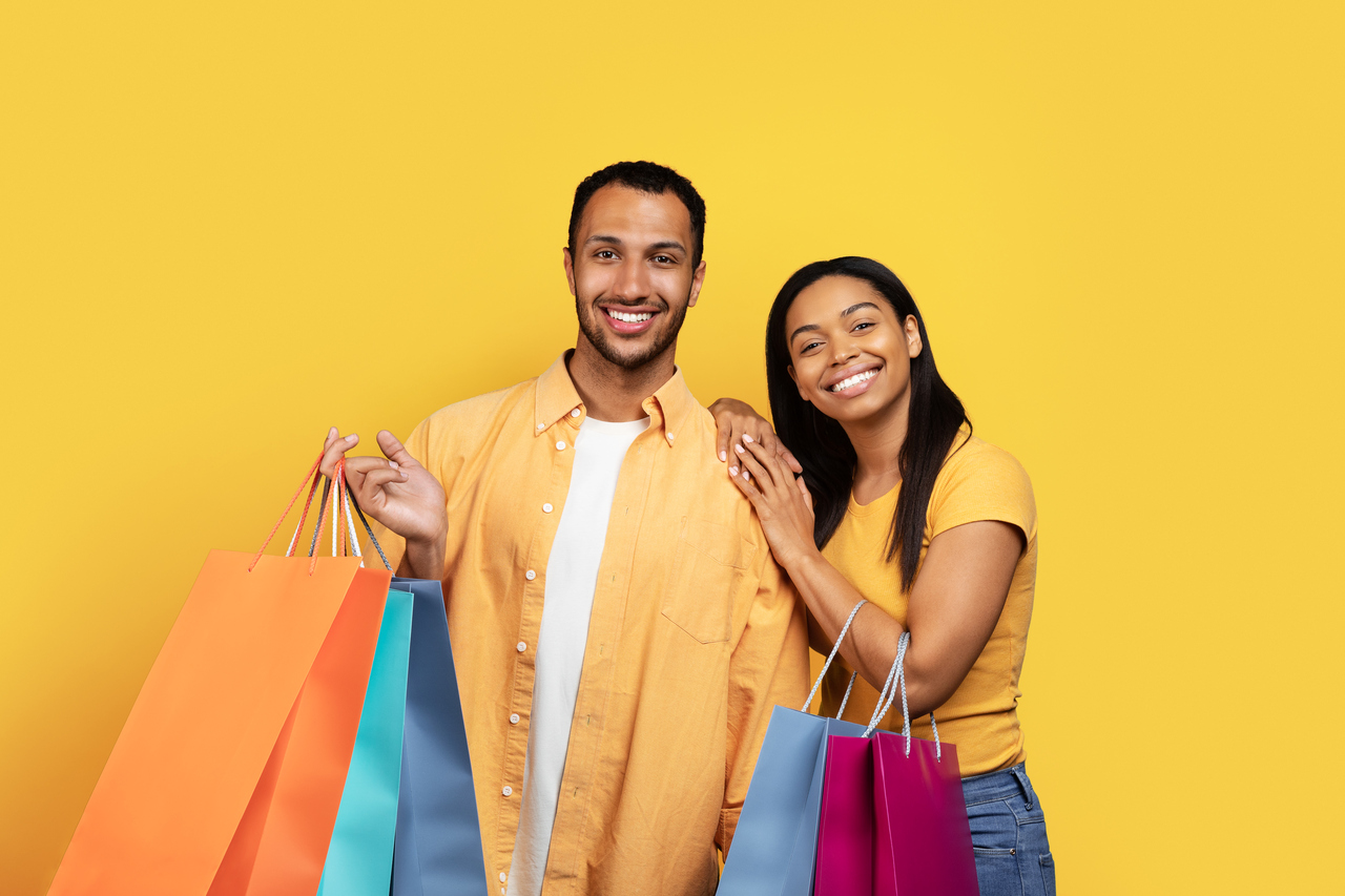 glad-young-african-american-male-and-woman-shopaho-2023-11-27-05-35-40-utc-1-1.jpg